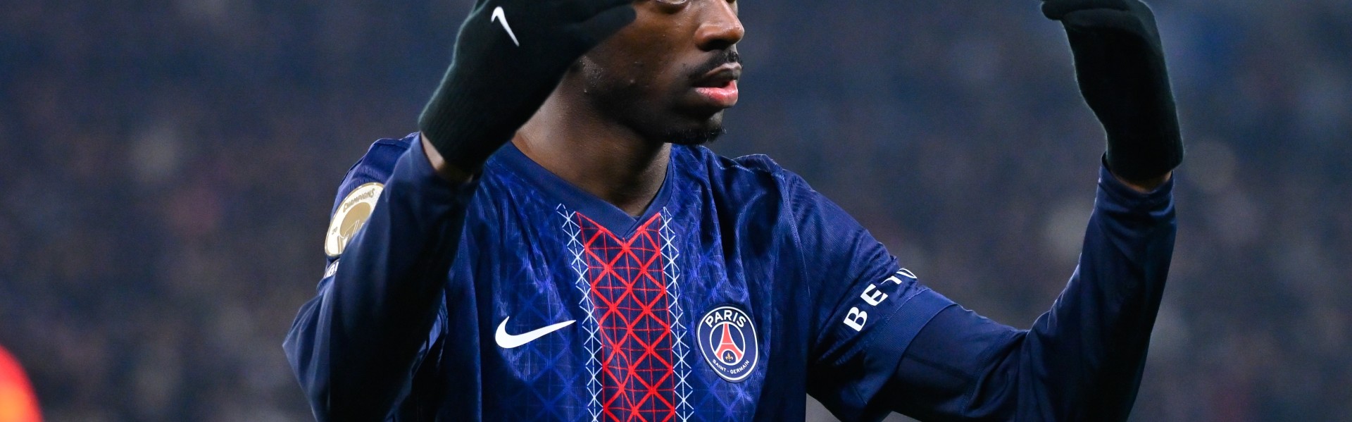 世界杯直播平台手机版官网-队报：登贝莱预计本轮法甲复出，他对一些队友的懈怠感到不满