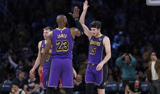 世界杯下载入口-3首轮追字母+2.4亿续小里！队记曝湖人计划 詹姆斯时代真要结束了|吉安尼斯·安特托孔波|里夫斯|紫金军团|东契奇|洛杉矶湖人队_新浪体育_新浪新闻