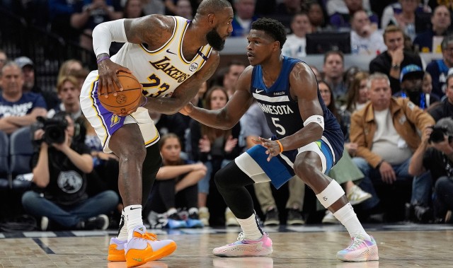 世界杯手机观看-一锅粥！火箭湖人太阳森林狼仅0.5胜场差 西部4-7输1场就进附加赛