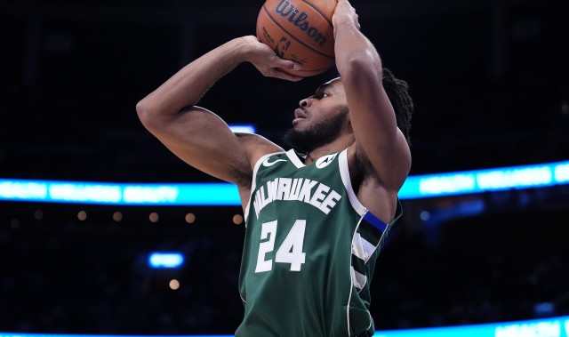 世界杯高清直播-卡梅隆·托马斯过去5场场均仅7.4分 命中率25.6% 三分16.7%