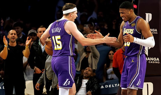 世界杯app下载-进攻端的作用太突出了，湖人还是应该让锋线大将赶紧回归先发？